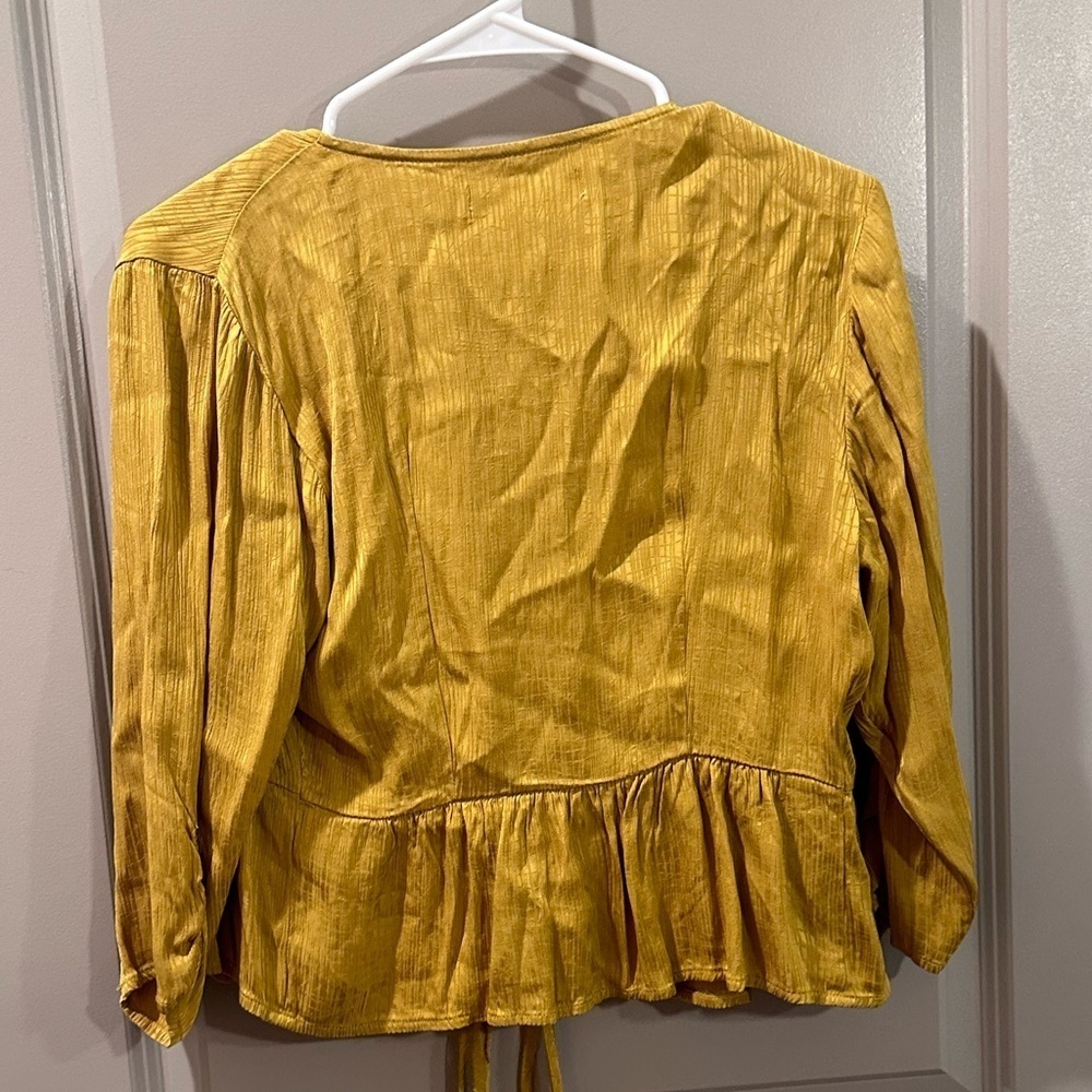 Yellow tie wrap blouse cropped - Picture 5 of 6